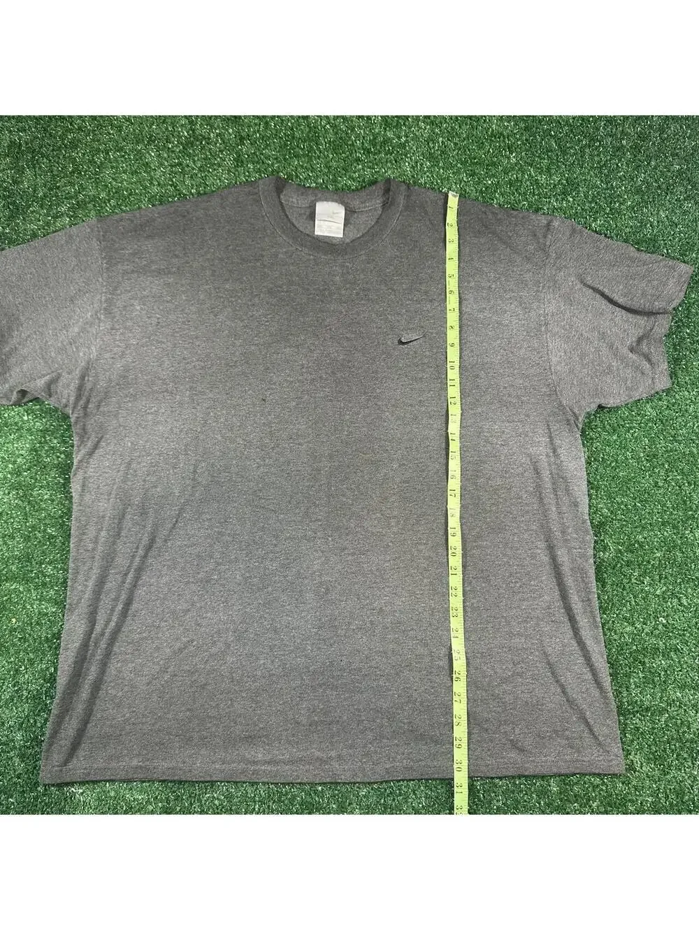Retro Y2K Gray Nike silver tag short sleeve shirt T-shirt with black faded XXL